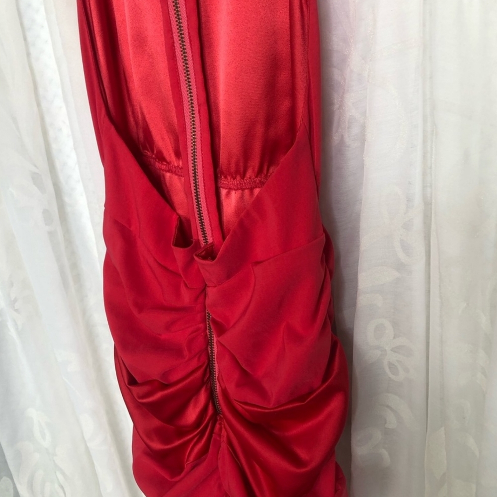 ⛔️SOLD⛔️ PASCUCCI Couture Woman's size 8 red ruched bodycon midi dress - Picture 11 of 13